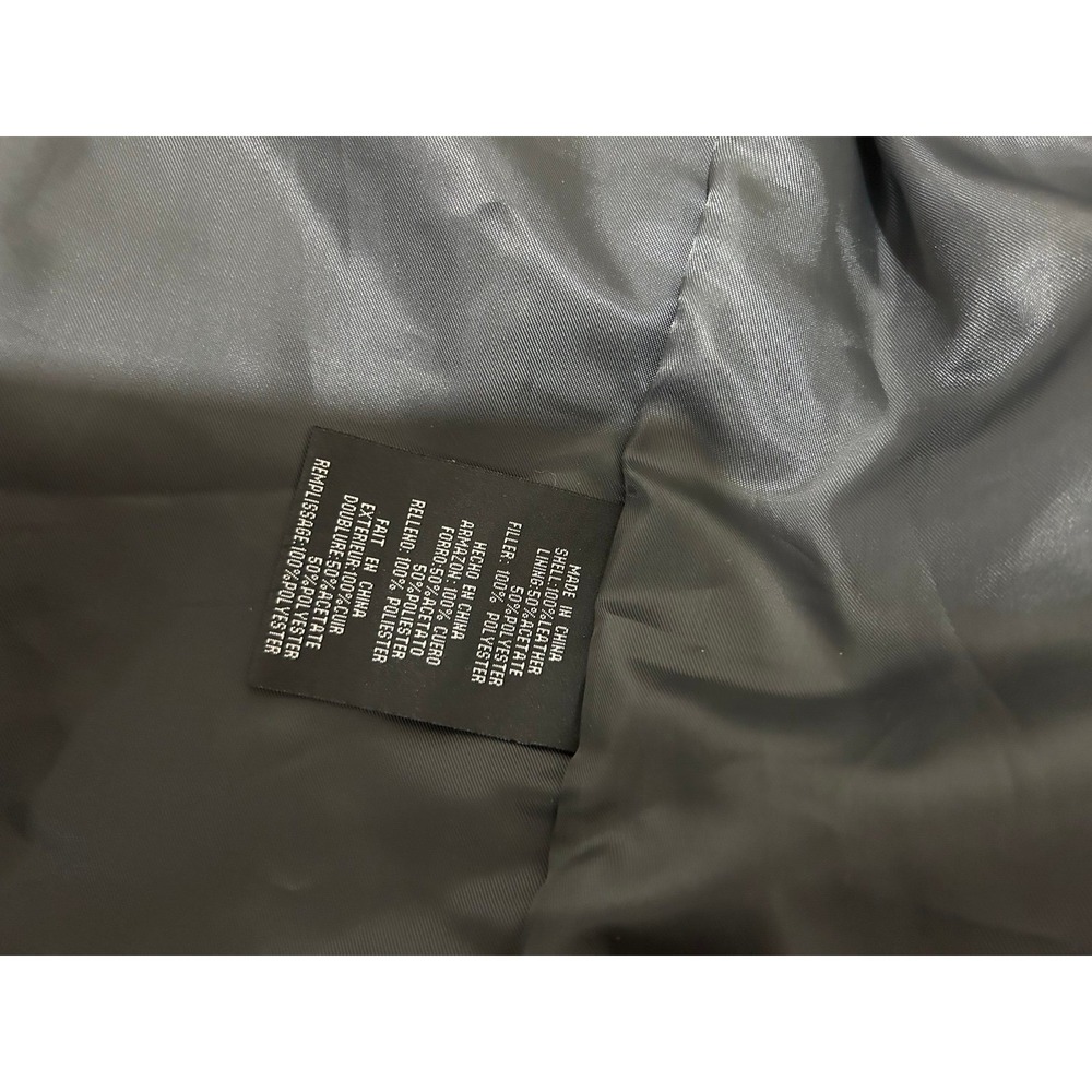 Black Jacket‎ - Picture 2 of 5